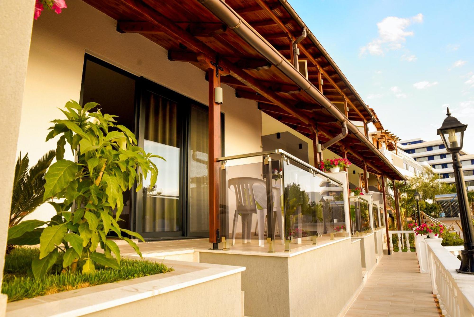 Hotel Ramosaco, Radhime, Vlore エクステリア 写真