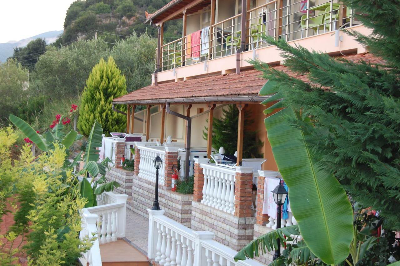 Hotel Ramosaco, Radhime, Vlore エクステリア 写真