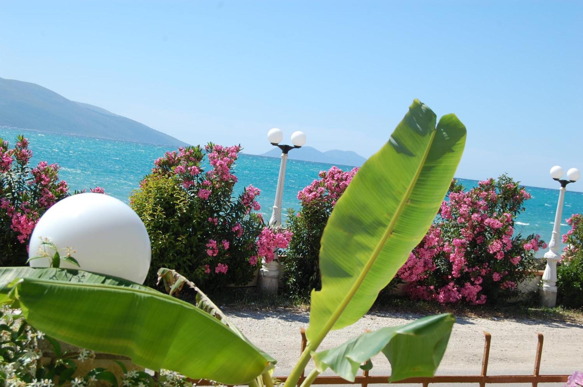 Hotel Ramosaco, Radhime, Vlore エクステリア 写真